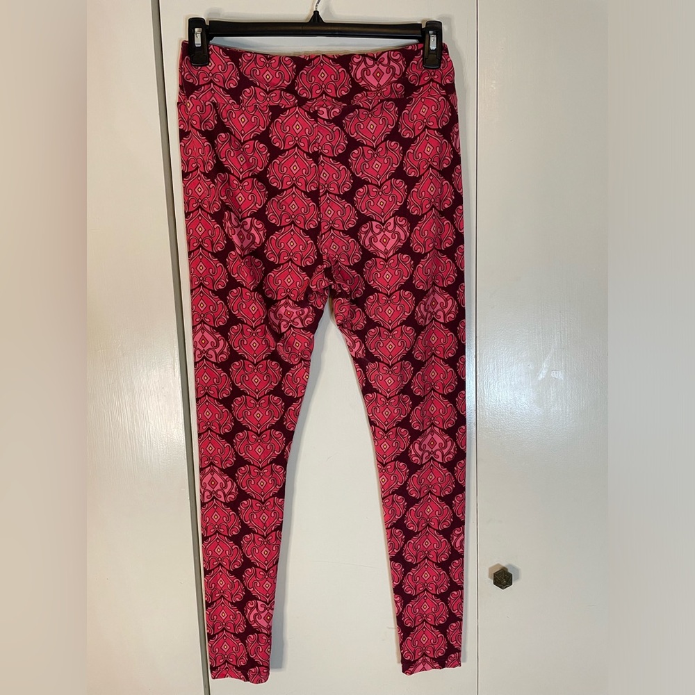 🌺SALE 5 for $20🌺Lularoe Red Patterned Leggings